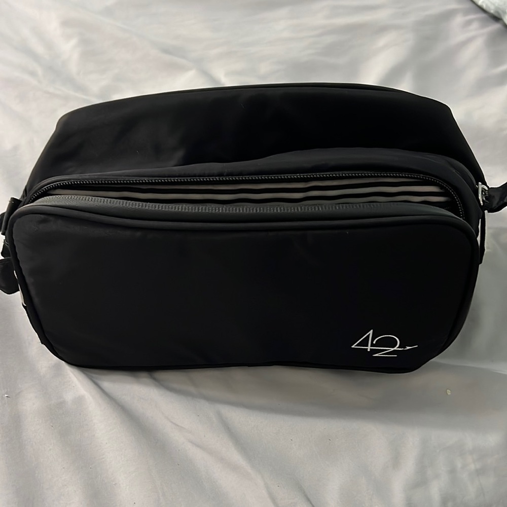 Men’s Dobb kit.